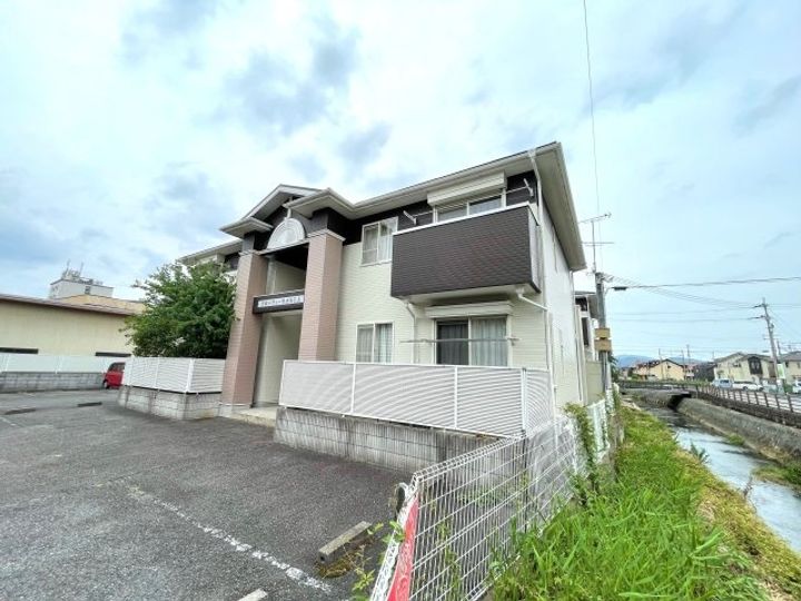 滋賀県近江八幡市鷹飼町東2(アパート)の賃貸物件の外観