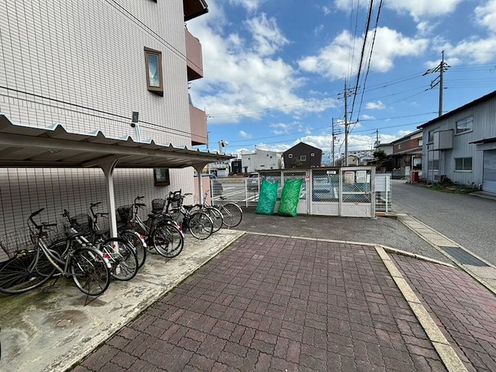 川崎マンション 壱番館の外観