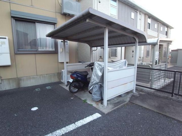 ファミーユ高桑の地図