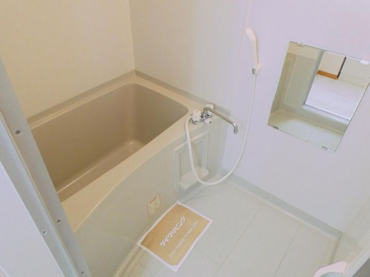 メゾンモナリエの風呂