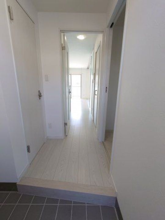 シャンブルコートの玄関