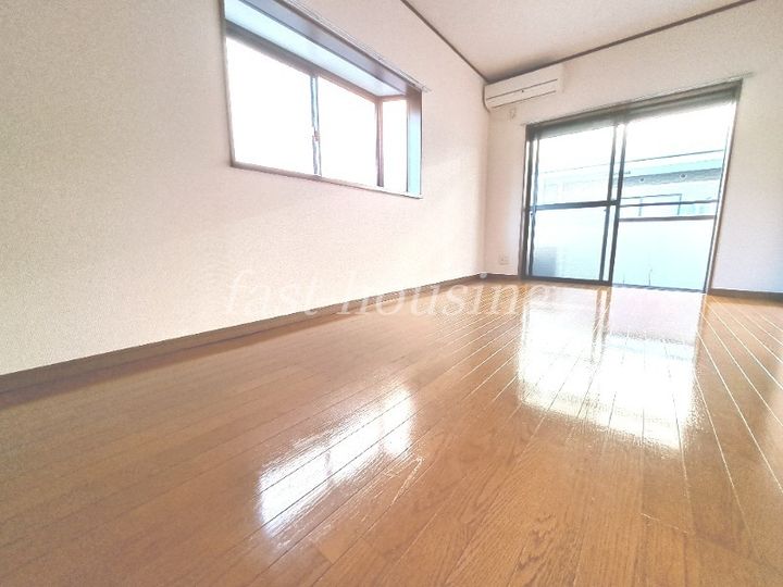 コーポ・エスペランサの居間