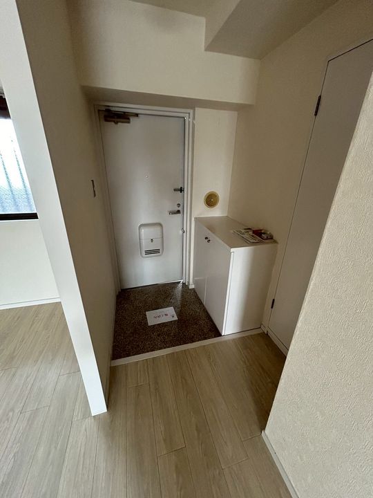 東京都日野市日野台1(マンション)の賃貸物件の玄関