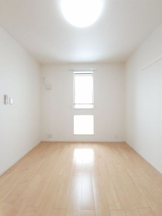 フローレンス 富岡の内装