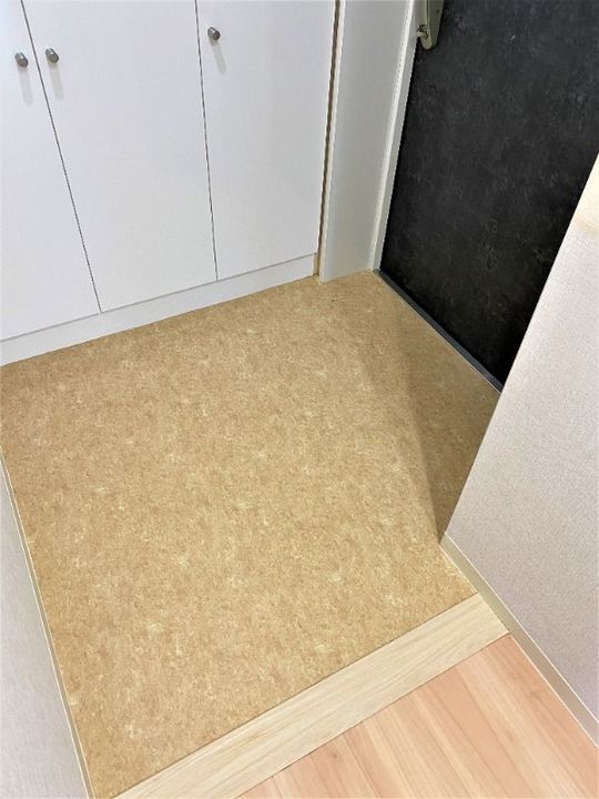 DNKMSAパートIVビルANNEX別館の玄関