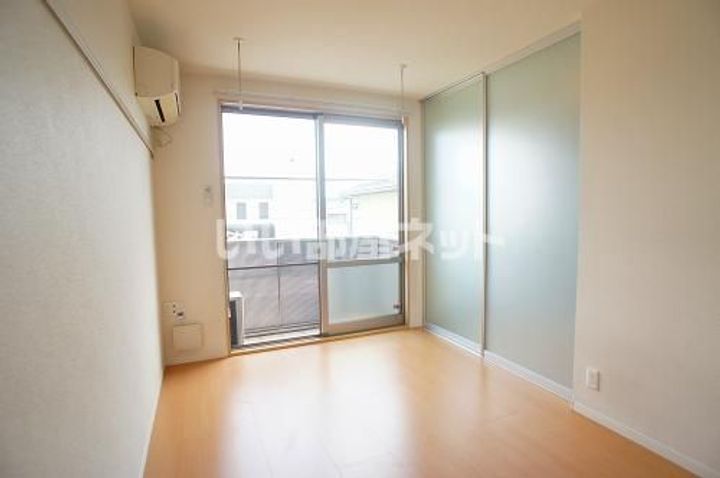 群馬県太田市尾島町(アパート)の賃貸物件の居間