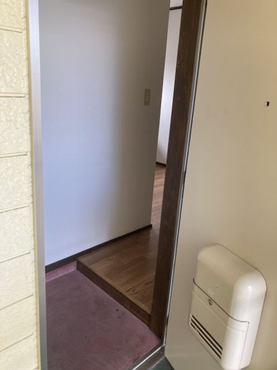 ラフォーレ石岡C棟の玄関