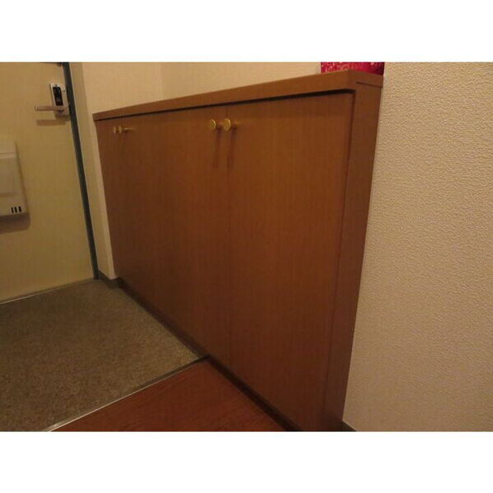 北海道札幌市北区屯田六条11(マンション)の賃貸物件の玄関