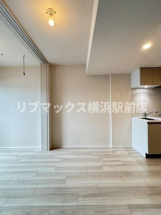 テラス横浜鶴見の居間