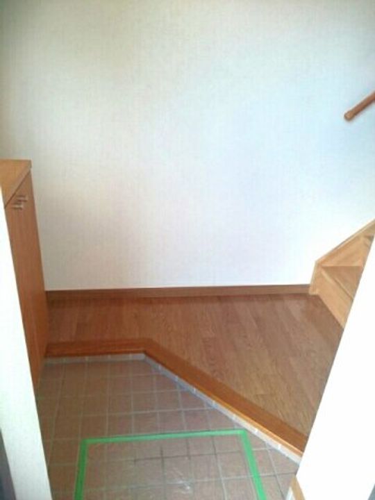 ヴェルテソレーユ Bの玄関