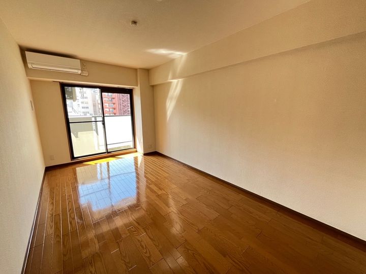 シャル一番町の居間