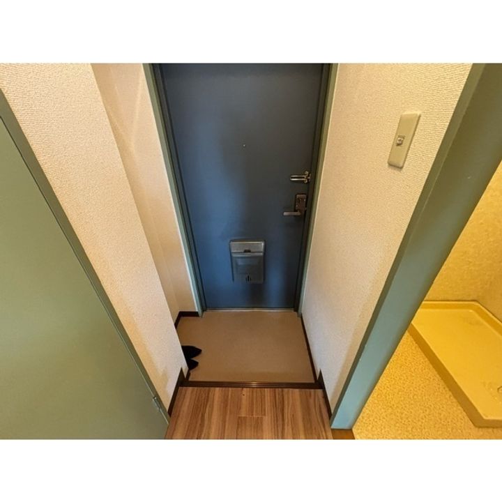ソレイユ高野の玄関