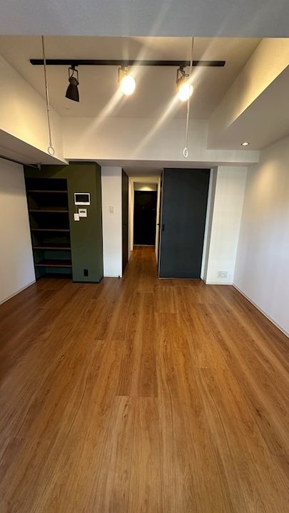 東京都新宿区左門町(マンション)の賃貸物件の居間