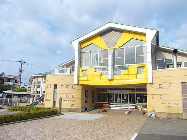 イーリスコートの周辺