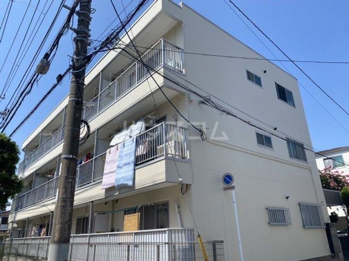 メゾン福栄の外観