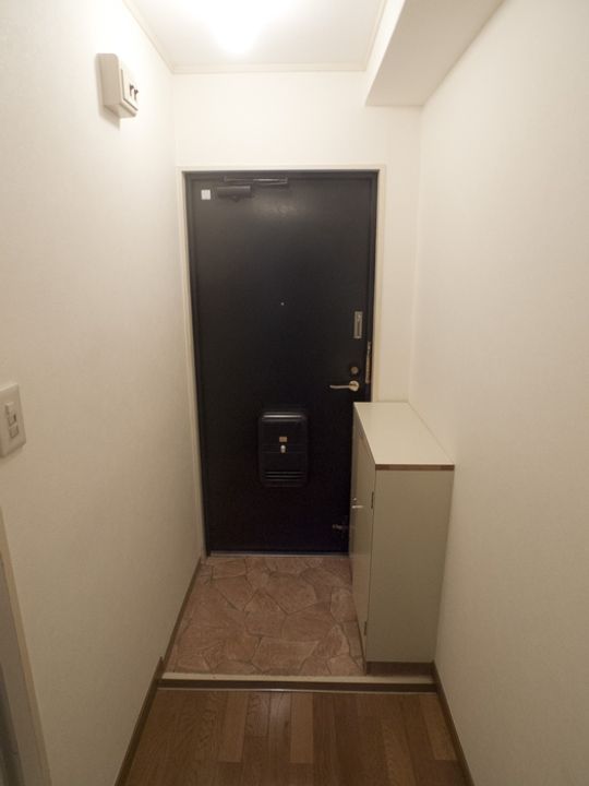 京都府京都市北区衣笠赤阪町(マンション)の賃貸物件の玄関