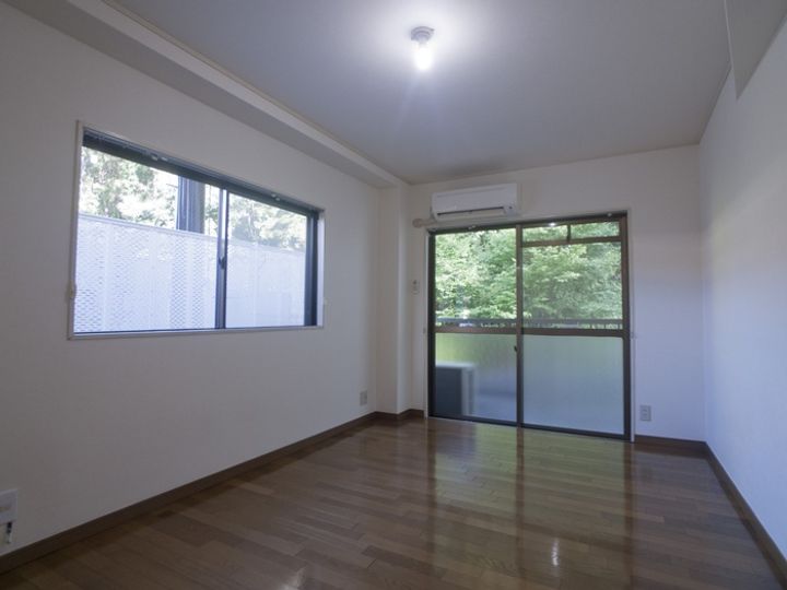 京都府京都市北区衣笠赤阪町(マンション)の賃貸物件の居間