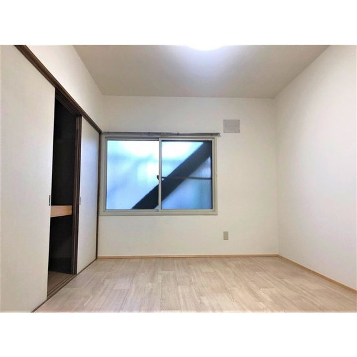 サニークレスト近井IIの内装