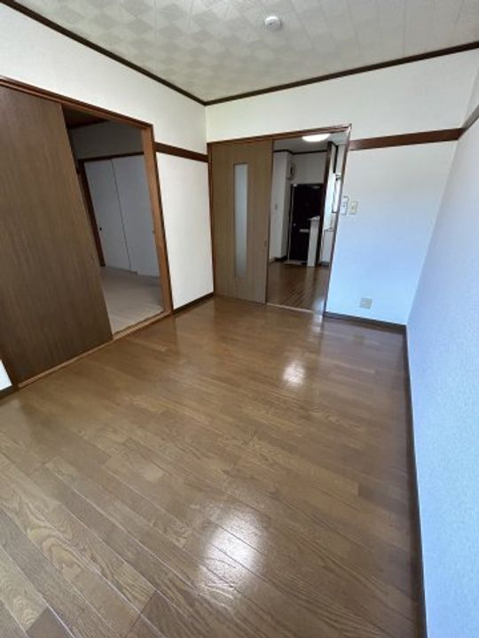 石原ハイツの居間