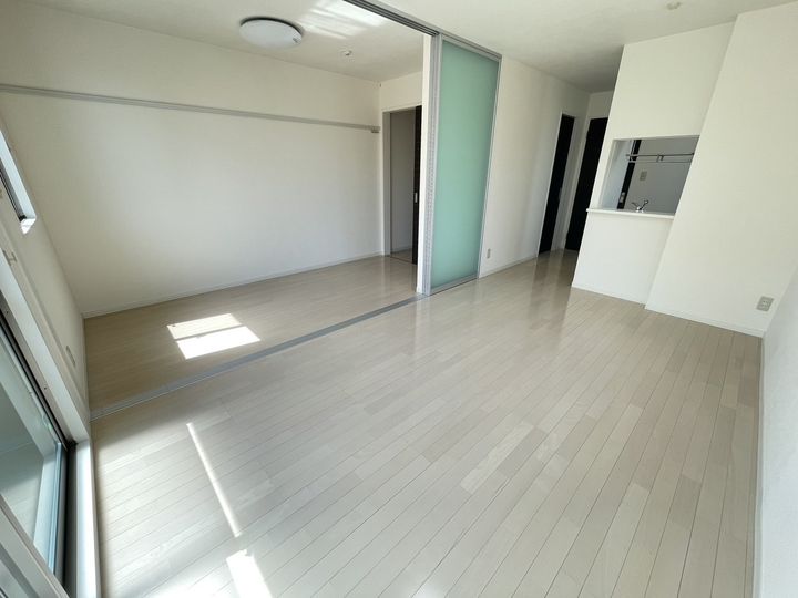 シャーメゾン西多賀の居間