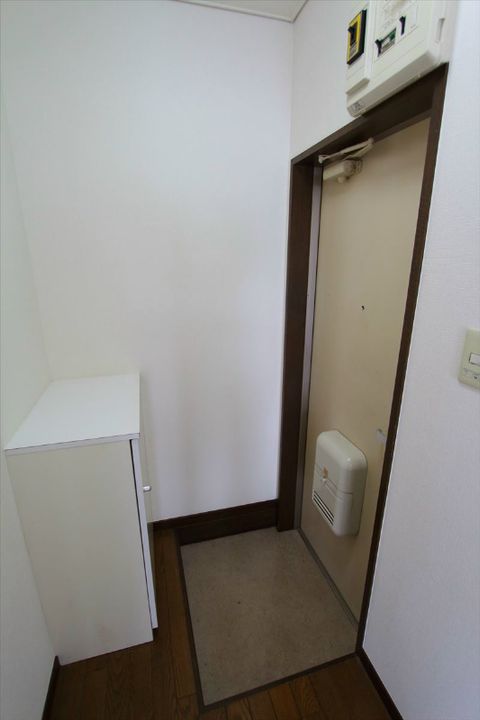 グローリー玉堤の玄関