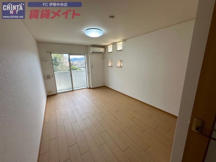 グラスロードの居間