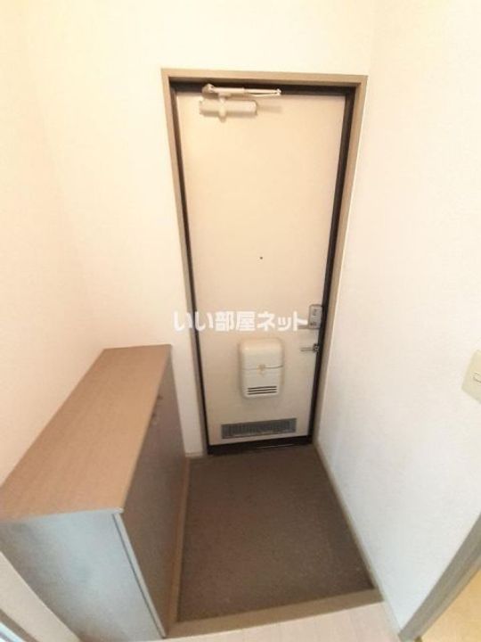 大阪府堺市北区百舌鳥陵南町1(アパート)の賃貸物件の玄関