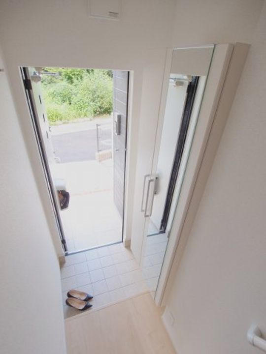 広島県広島市安佐南区西原8(アパート)の賃貸物件の玄関