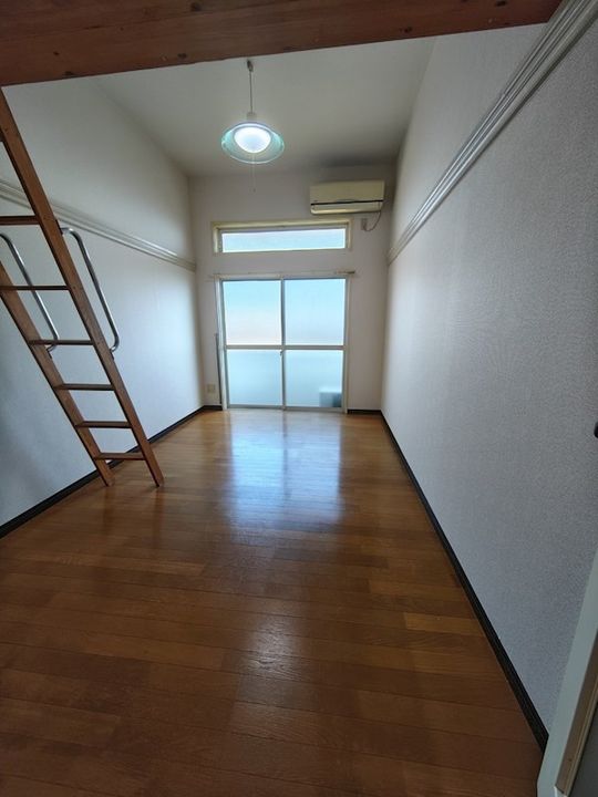 サンシャイン高丸の内装