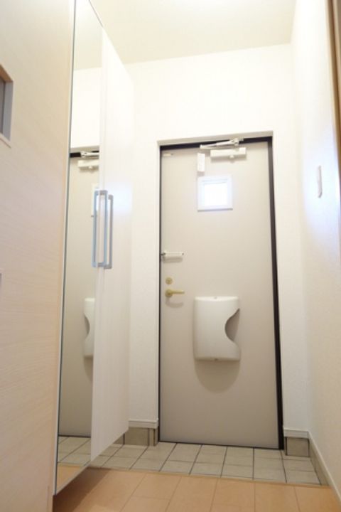 滋賀県湖南市三雲(アパート)の賃貸物件の玄関