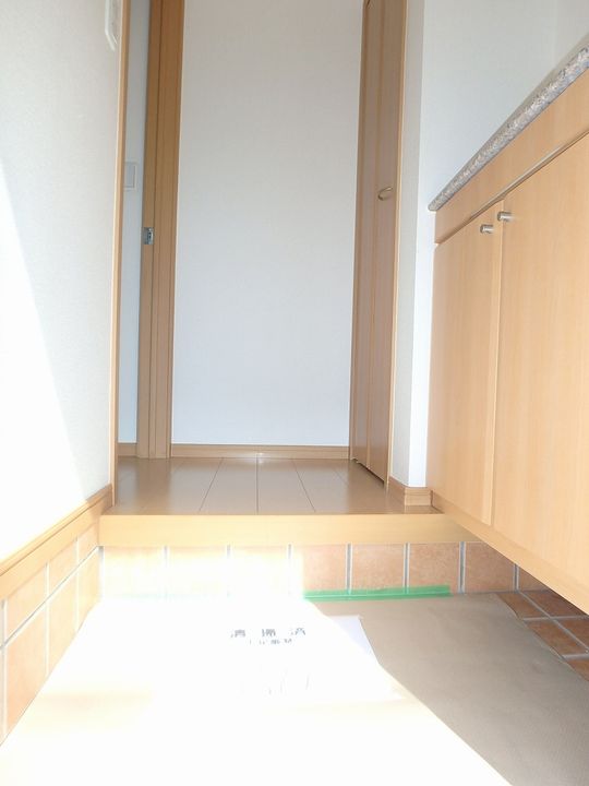 神奈川県伊勢原市白根(アパート)の賃貸物件の玄関