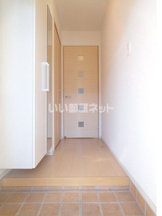 茨城県東茨城郡茨城町大字長岡(アパート)の賃貸物件の玄関
