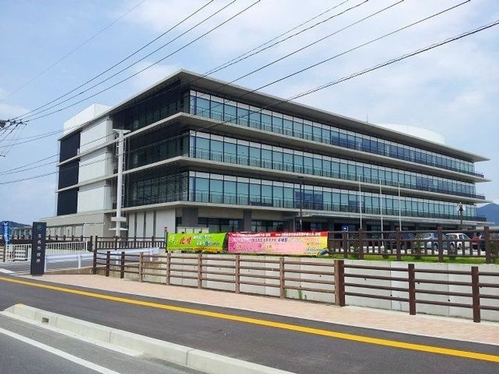 アロアロ アミウの周辺