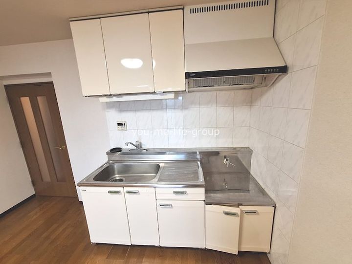 神奈川県南足柄市岩原(マンション)の賃貸物件のキッチン