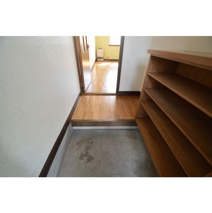 ポプラハイツの玄関