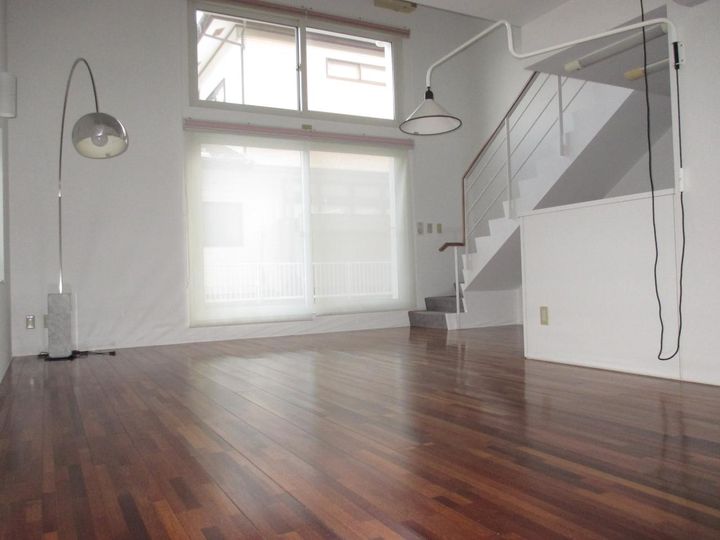 山形県山形市鉄砲町2(マンション)の賃貸物件の居間