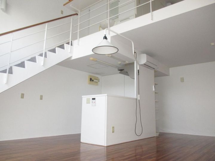 山形県山形市鉄砲町2(マンション)の賃貸物件の居間