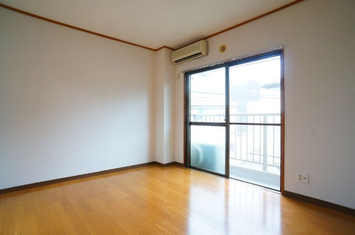 東京都八王子市大塚(マンション)の賃貸物件の居間