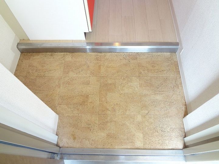 ドリカム・オカダの玄関