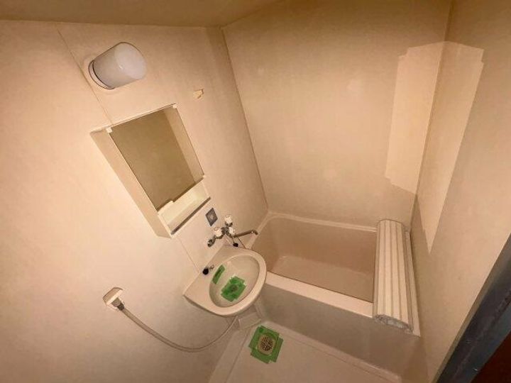 プレジオMCの風呂