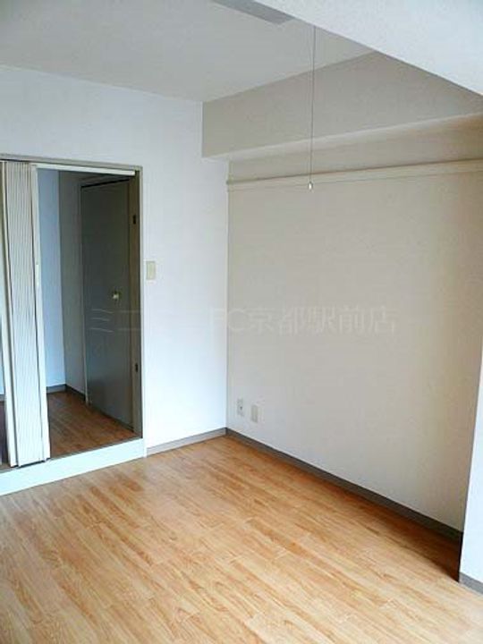 ジョイフル御池の居間