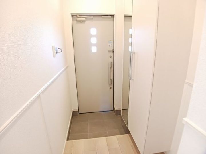 奈良県橿原市葛本町(アパート)の賃貸物件の玄関