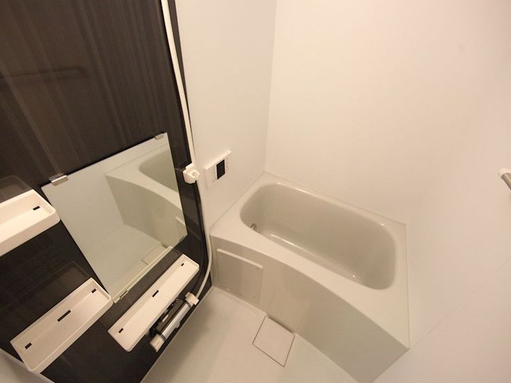 Lucie鳴海(ルシエ鳴海)の風呂