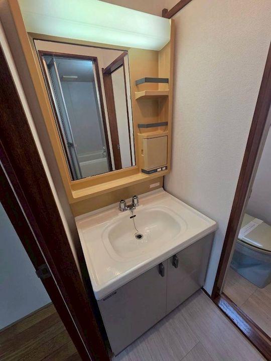 墨土地コーポの内装