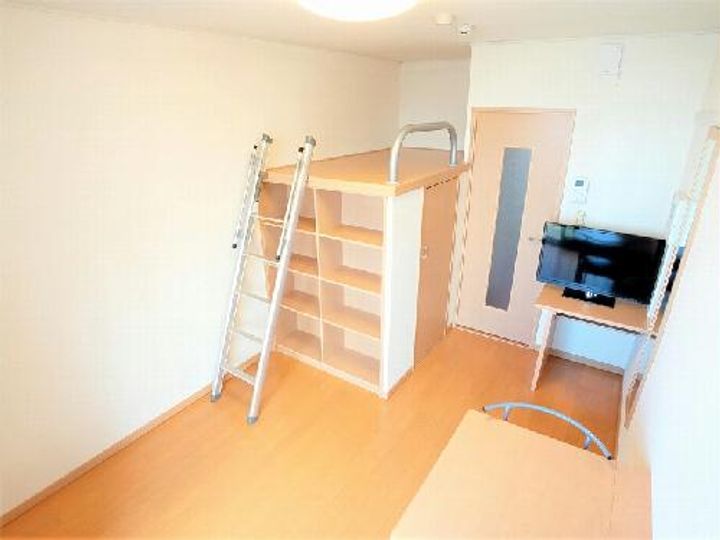 レオパレス友の居間