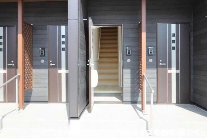 メゾン ド スリジエIの玄関