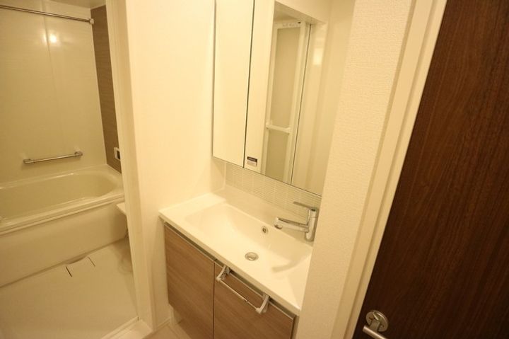 LAUREUS KUGA(ローレウス陸)の内装