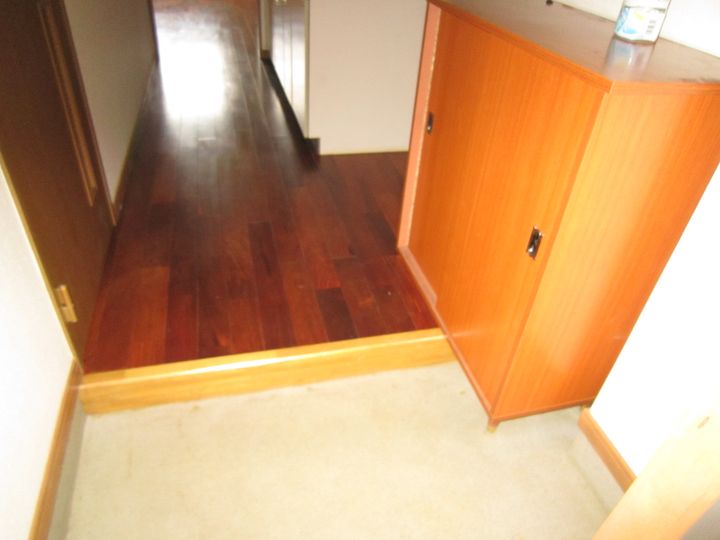 ハイツリリーフIIの玄関