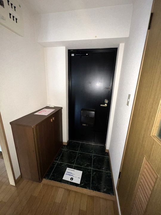 メゾンMIYAJIの玄関
