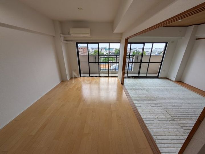 神奈川県横浜市鶴見区下末吉6(マンション)の賃貸物件の居間